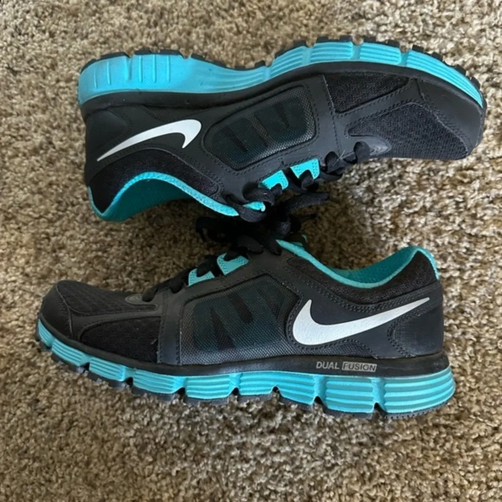 Nike Women's Black and Turquoise Dual Fusion Running Shoes